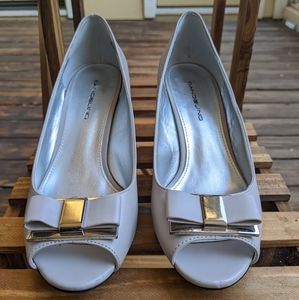 Bandolino Grey Wedge Pumps